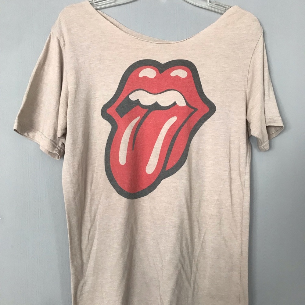Beige T-Shirt with Red Tongue Graphic